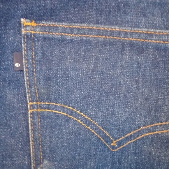 Vintage Levis 509 Jeans Size 34 Red Batwing Paper Tag USA Made 100% Cotton Blue